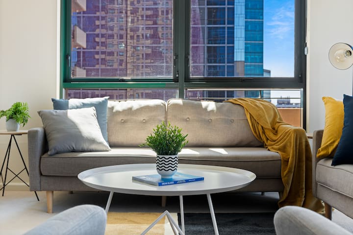 3 Bedroom, 4 Queen Bed, CBD Gem!