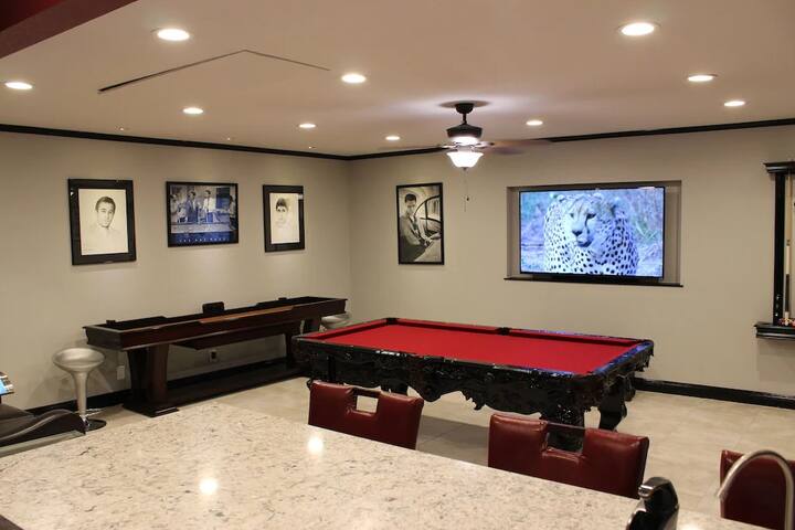 Incredible Home w/ Pool & Spa + Strip Views! gallery image 3