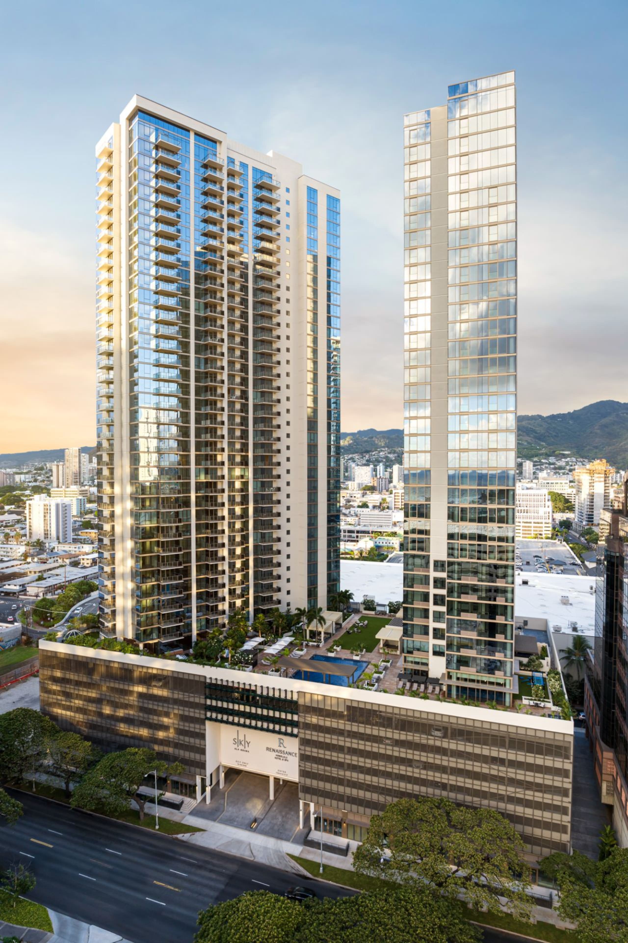 Condo in Honolulu · ★5.0 · 2 bedrooms · 2 beds · 2 baths - Image 11