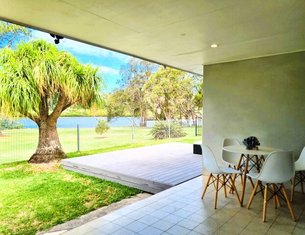 Waterfront Home on Island – Eagle Retreat gallery image 2