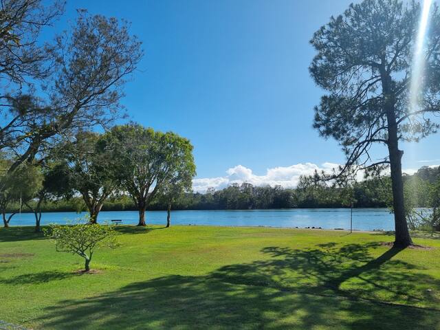 Waterfront Home on Island – Eagle Retreat gallery image 3