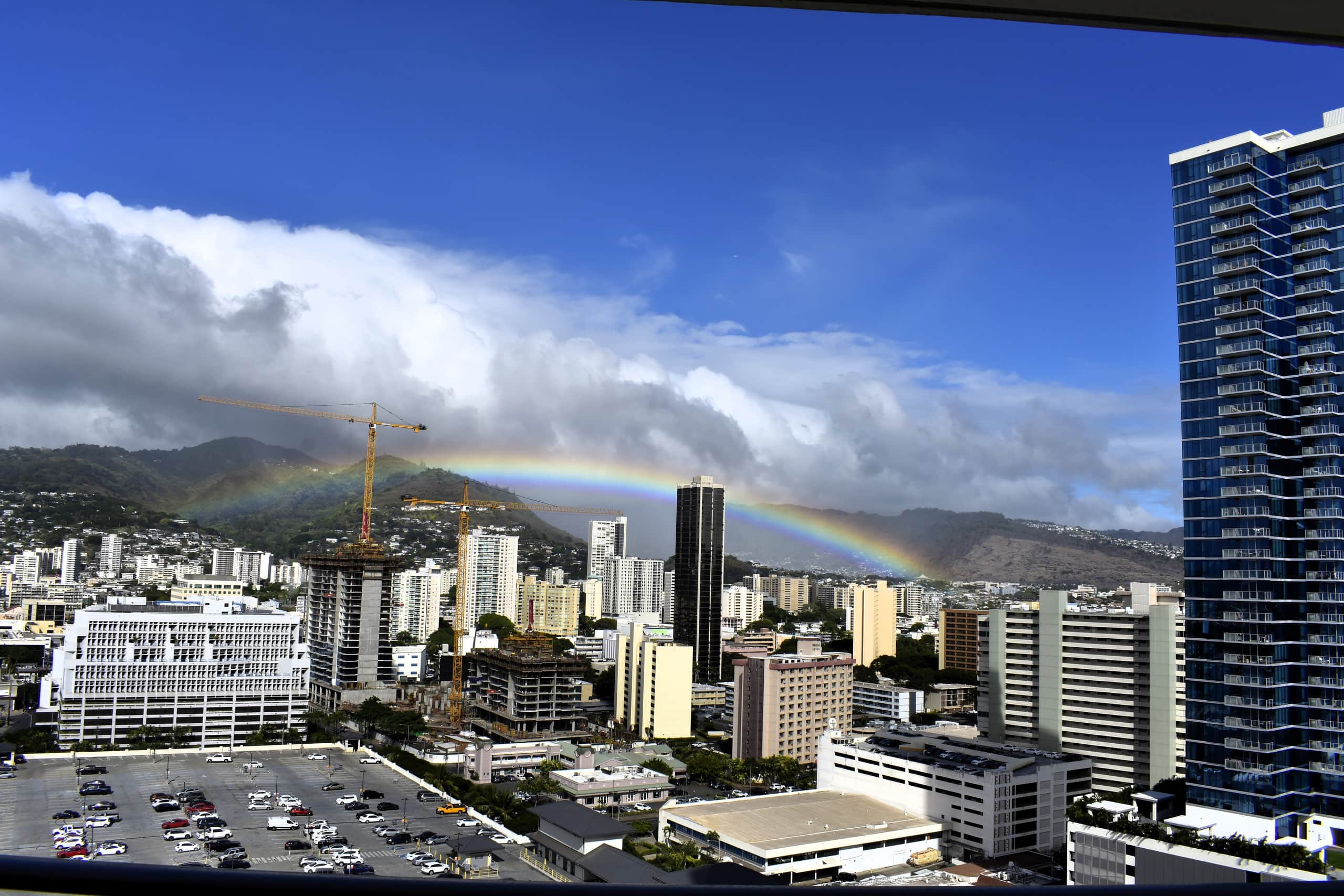 Condo in Honolulu · ★5.0 · 2 bedrooms · 2 beds · 2 baths - Image 17