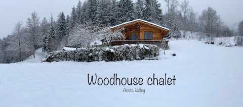 Woodhouse Chalet