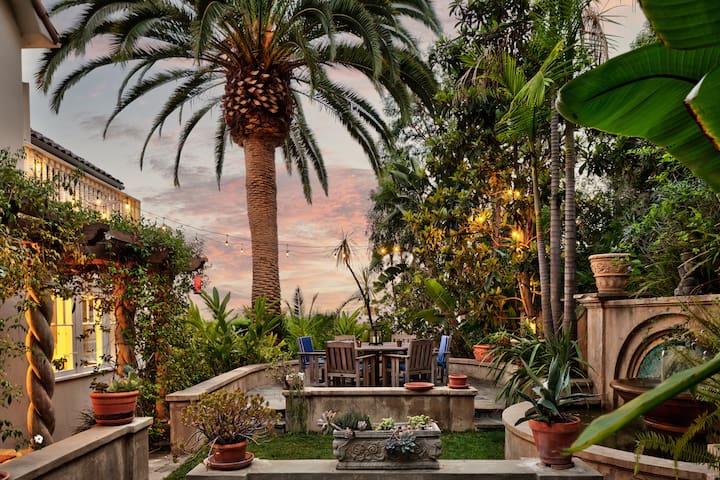 Luxury Hollywood Hills Retreat