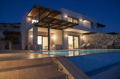 Pefkos Heights Private Villa & heated Pool