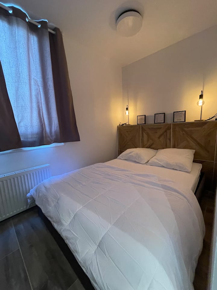 ห้องนอนใหญ่