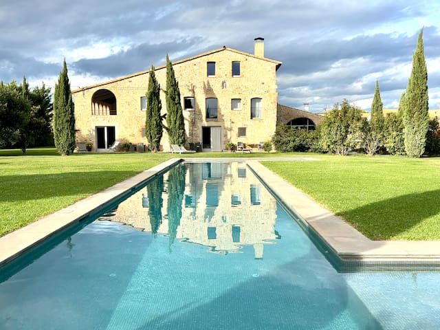 17 th century villa 4 km from the sea 1200m2