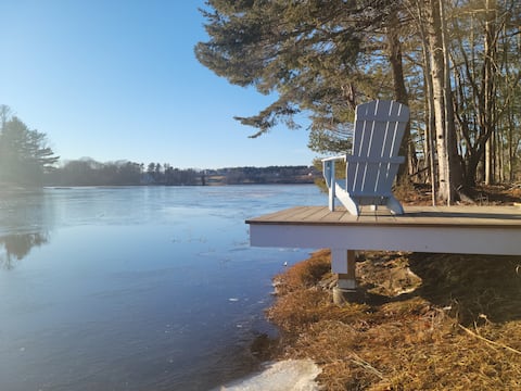 Relaxing Waterfront Home