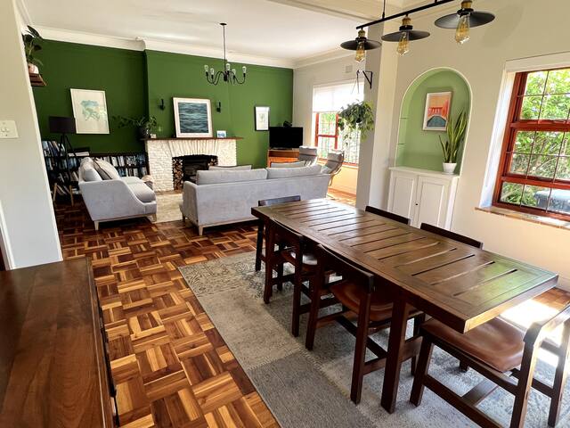 Family home in Oranjezicht gallery image 4