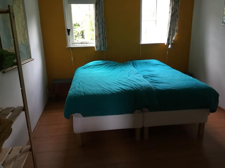 Desať lôžok Boxspring. 5 spální.
