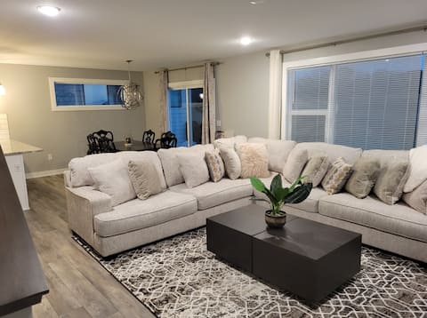 Beautiful Newer Home with Comfort & Convenience!