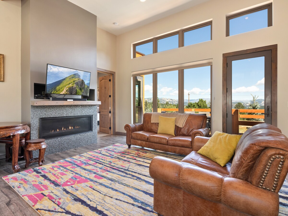 Top performing Airbnb: New! King beds! Unique home near National Park in Estes Park