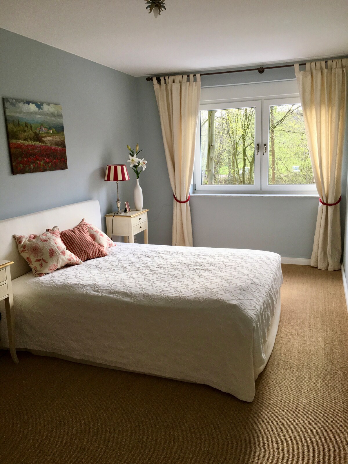 Druhá spálňa s manželskou posteľou veľkosti queen size