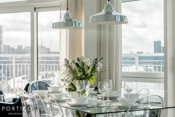 Stunning Penthouse with River Views in Battersea gallery image 3