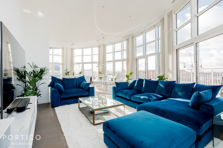 Stunning Penthouse with River Views in Battersea