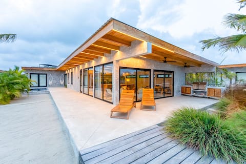 Seabird Oasis-Villa 10 with Dock