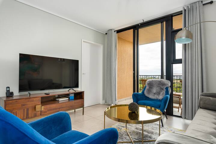 Power Backup-Next to Mall-WatersEdge 2-Bedroom Apt gallery image 2