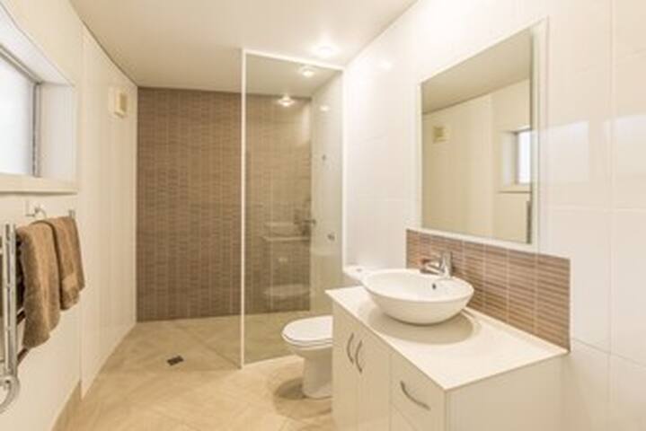 Cradle Cave gallery image 4