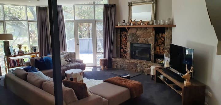 The Rodel Haus - Snowy Mountains