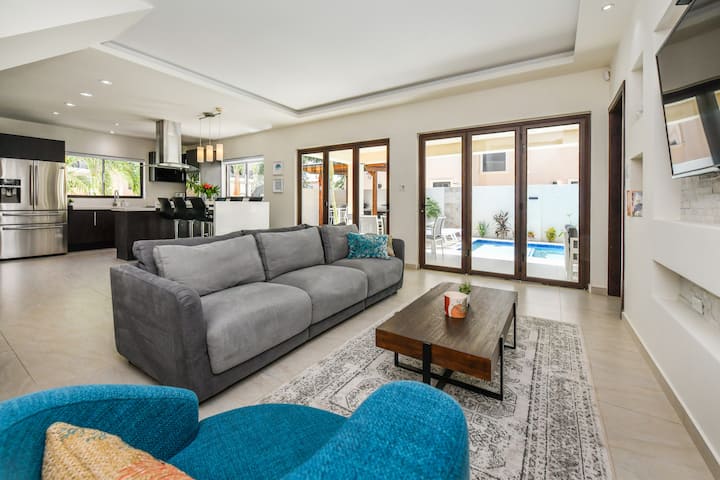 Casa Hermanas - 3br Luxury Villa W Private Pool - Aruba