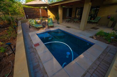 Bee-Eater Cottage, private, stylish comfort!