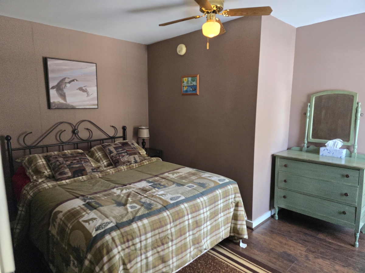 Queen bed with private bath.