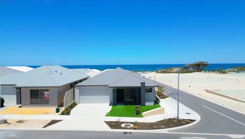 Family friendly boutique: Steps to Yanchep Lagoon