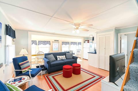 Popular Airbnb listing: Long Sands Beach Cottage in York in Cape Neddick