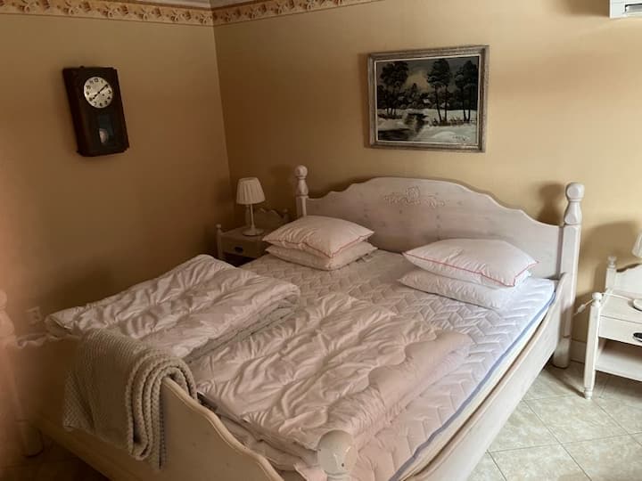 საძინებელი 1