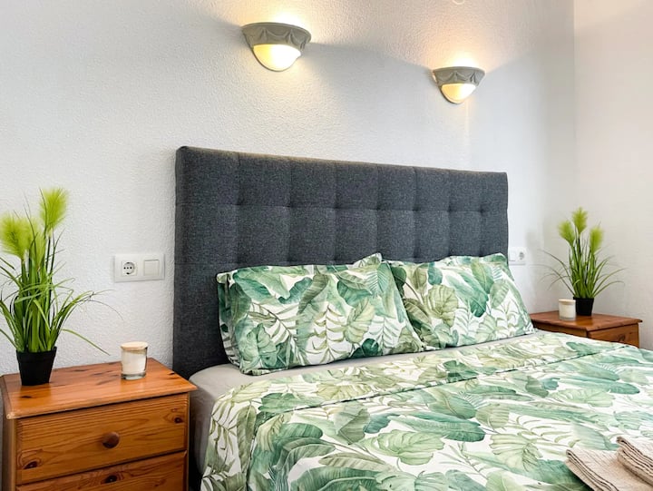 slaapkamer met tweepersoonsbed 160x200
