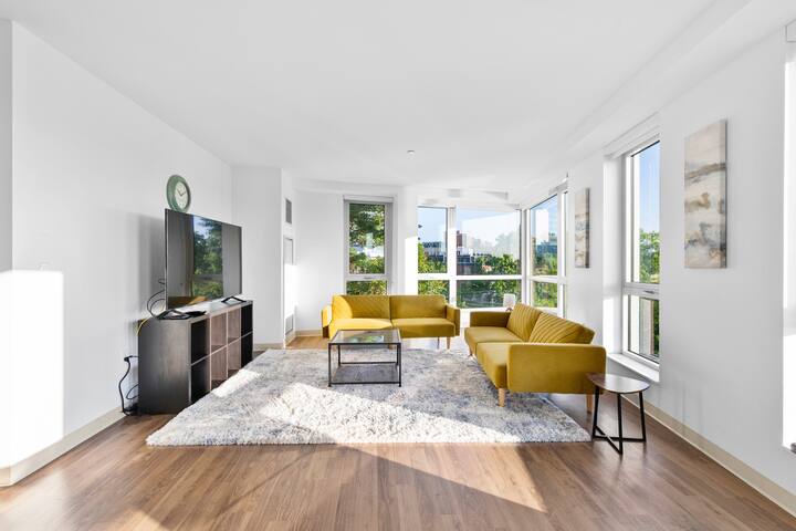 Stunning Unique And Very Upscale Boston gallery image 5