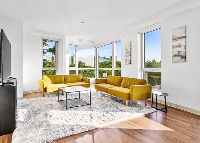 Stunning Unique And Very Upscale Boston gallery image 2