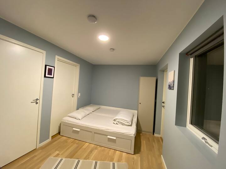 沙发床，可供两位房客入住！