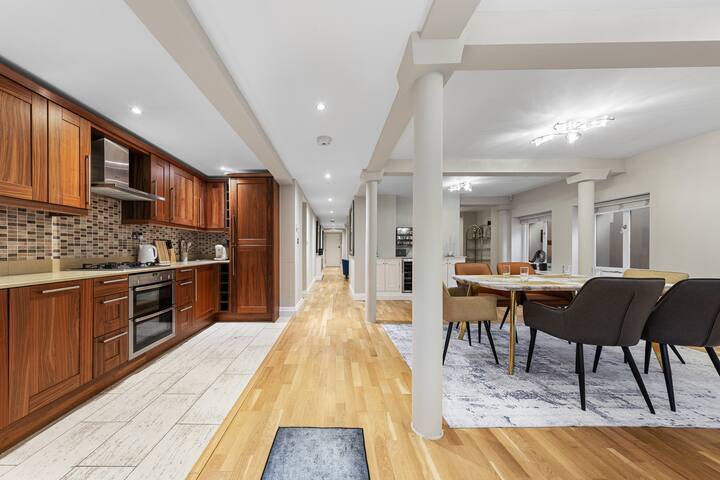 ULTRA MASSiVE House in HYDE PARK gallery image 2