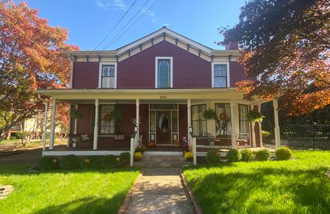 Old Red in downtown Culpeper VA