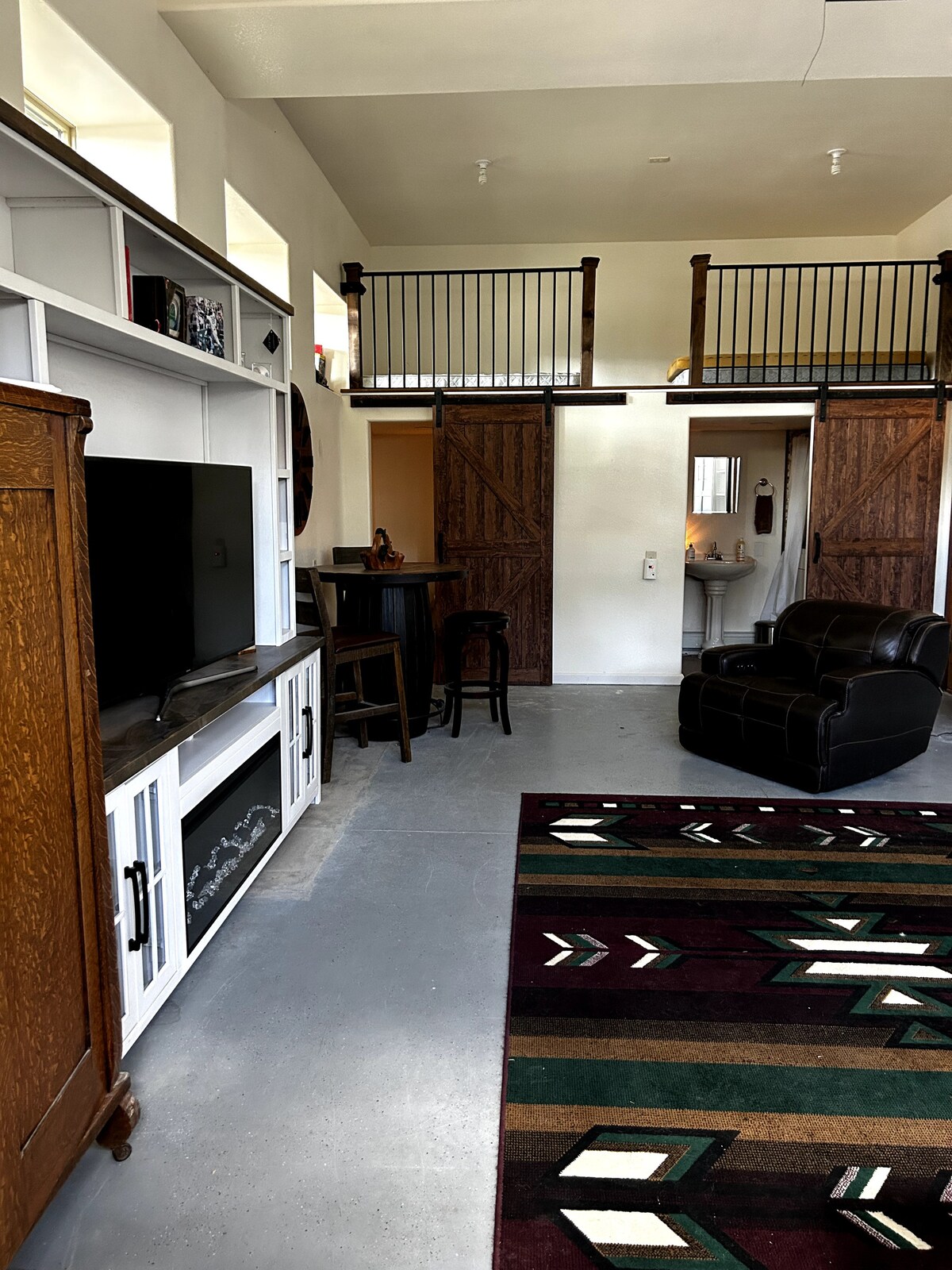 Picturesque Ranch Studio Apartment Farm stays for Rent in Larkspur