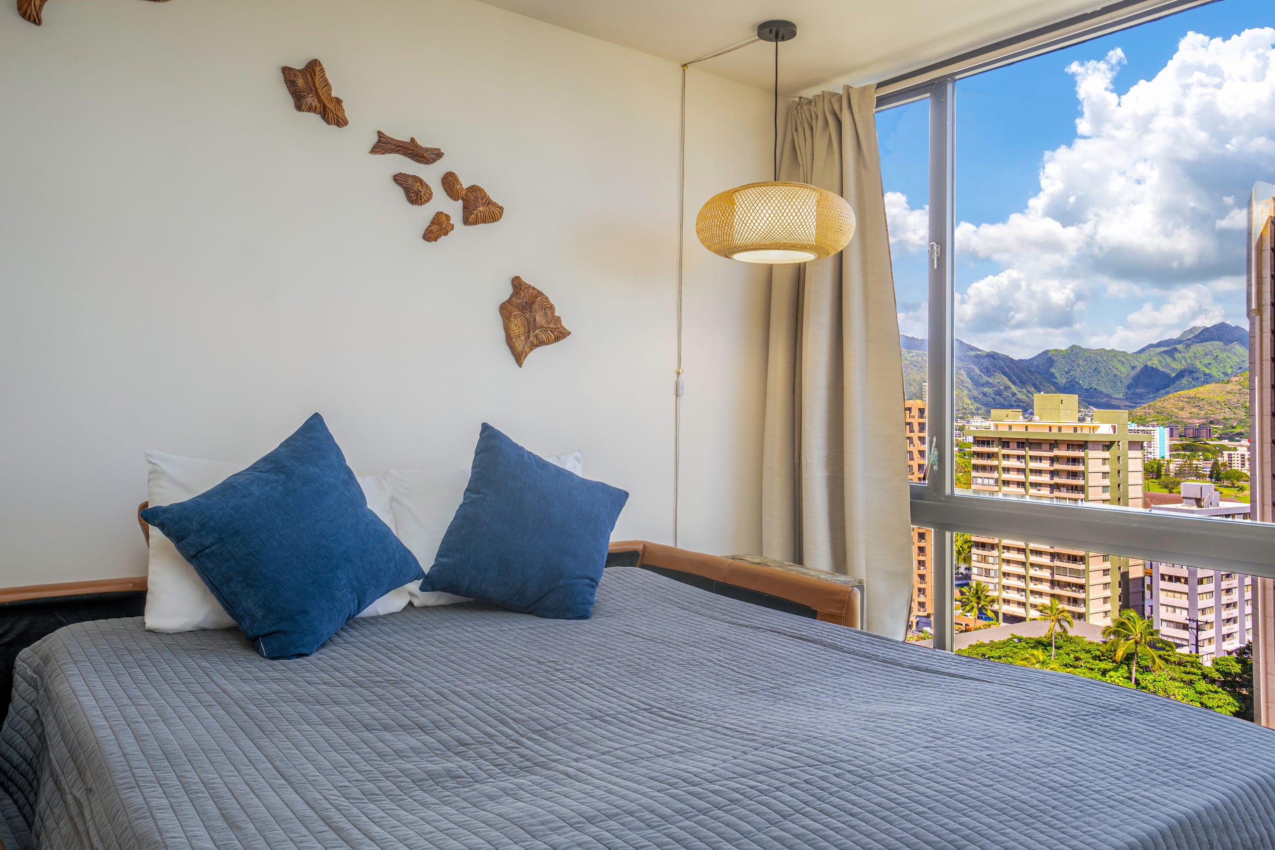 Free Parking • 2 Blocks to Waikiki Beach  - Image 7