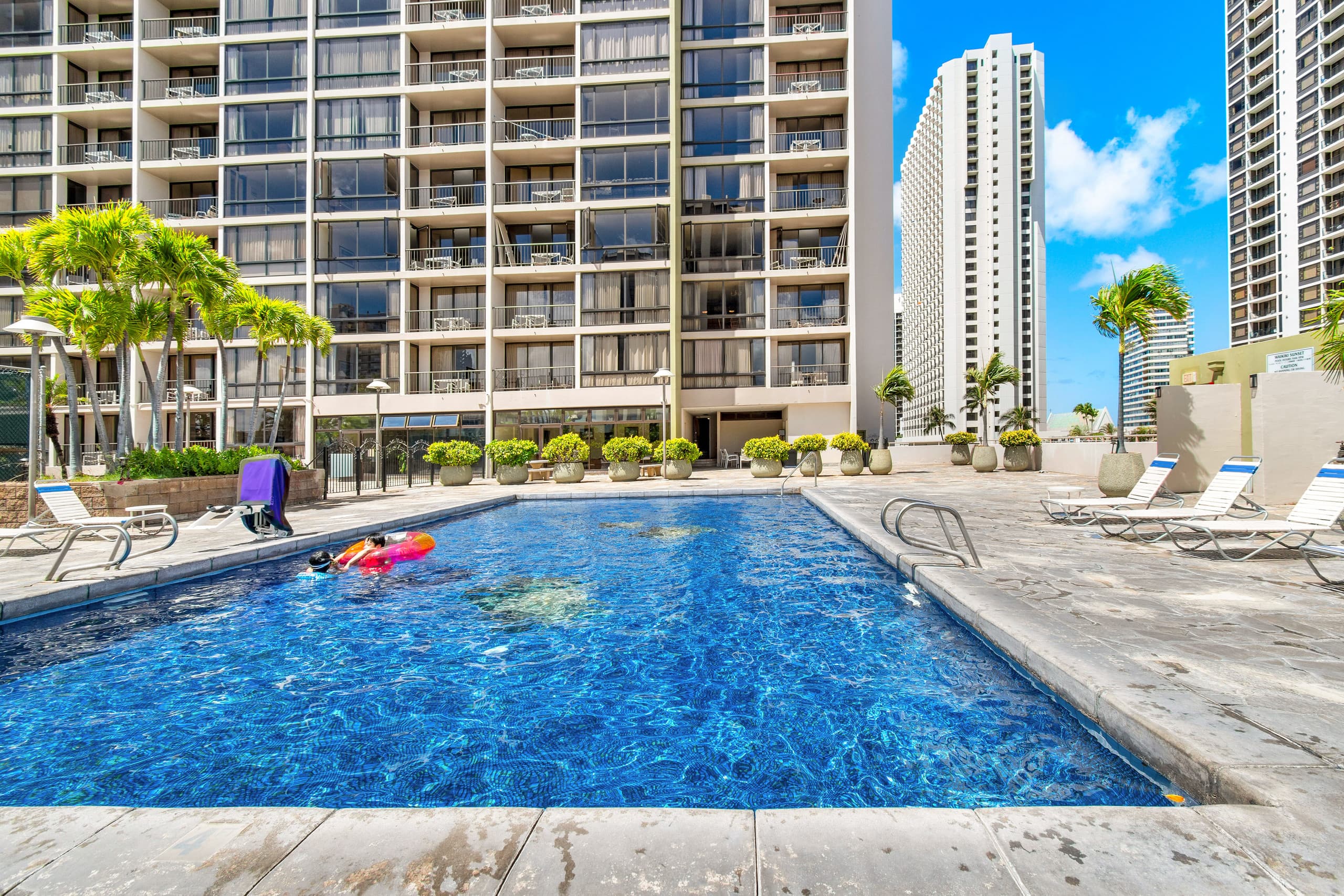 Free Parking • 2 Blocks to Waikiki Beach  - Image 30