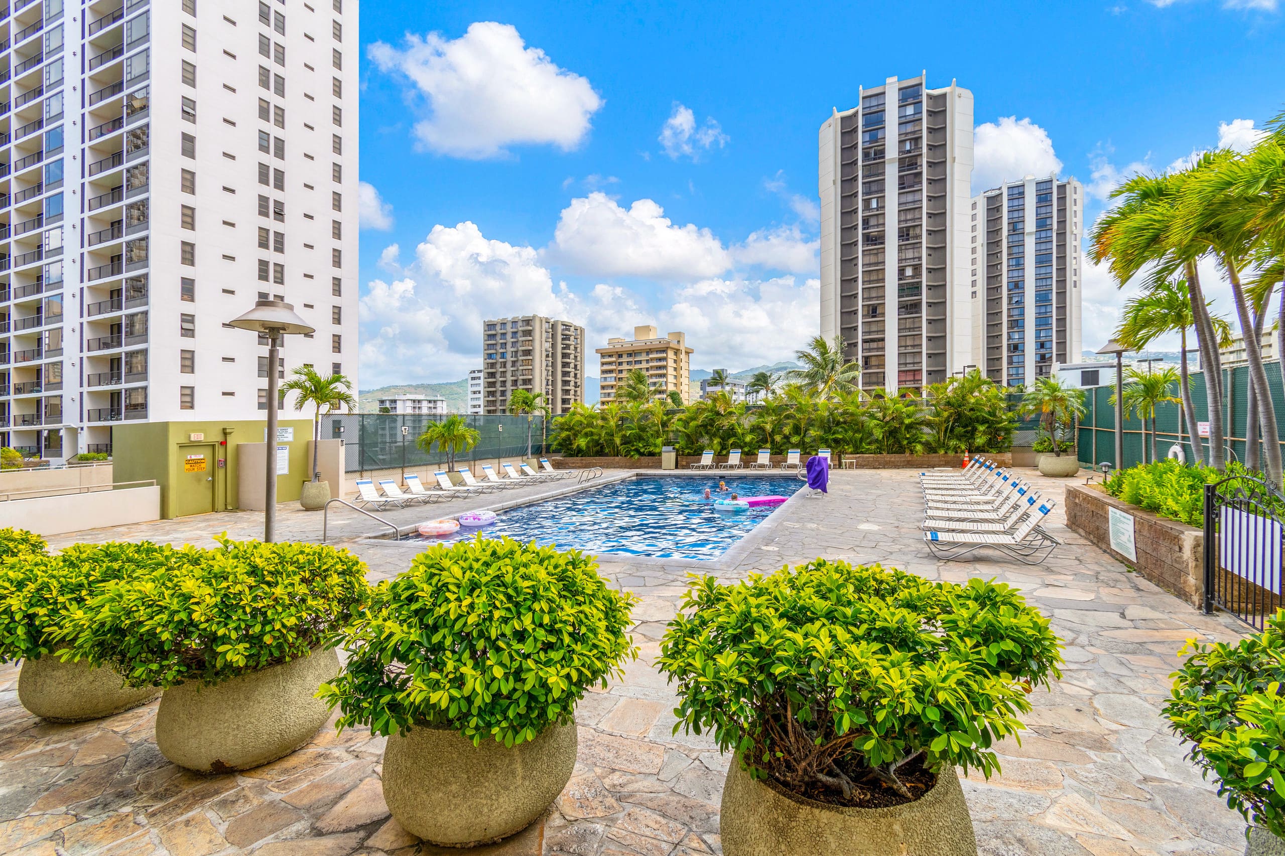 Free Parking • 2 Blocks to Waikiki Beach  - Image 28