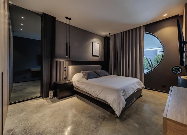 viesu istaba "queen" izmēra gulta ar izvelkamu vienguļamo gultu