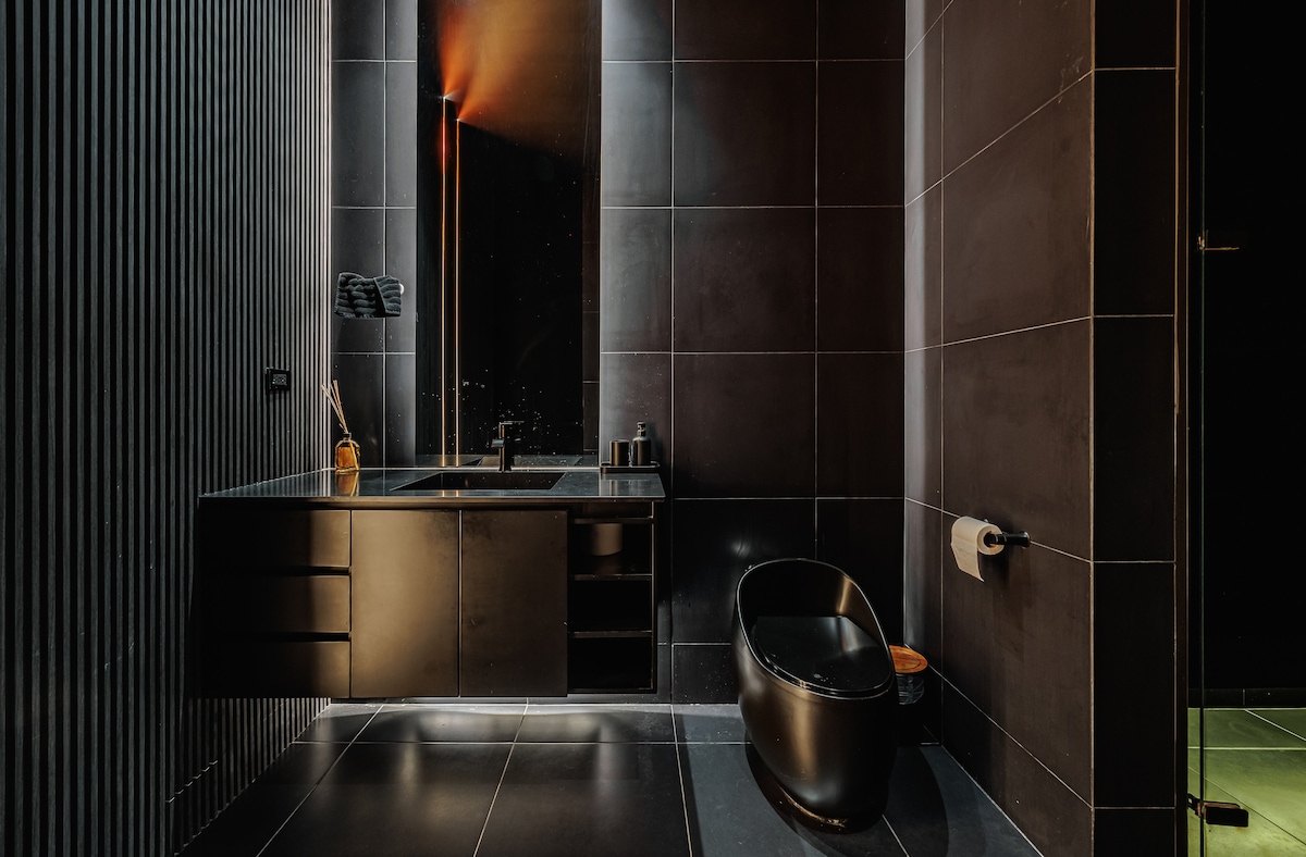 pagrindinis miegamasis 3 vonios kambarys su garine pirtimi