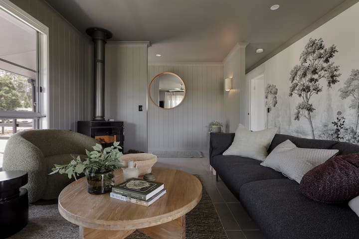 The Acreage luxury farmstay at Sixty6 Acres