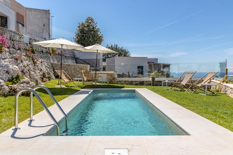 14-seater villa with sea view pool in Castro