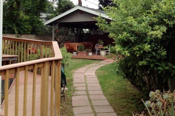 Culver City/LA Family Paradise! gallery image 3