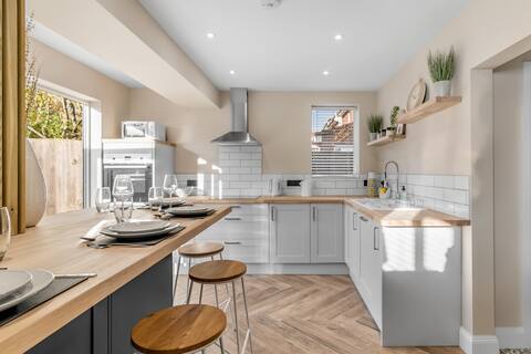 Seven Space | 4 bed luxury house | UEA Hospital