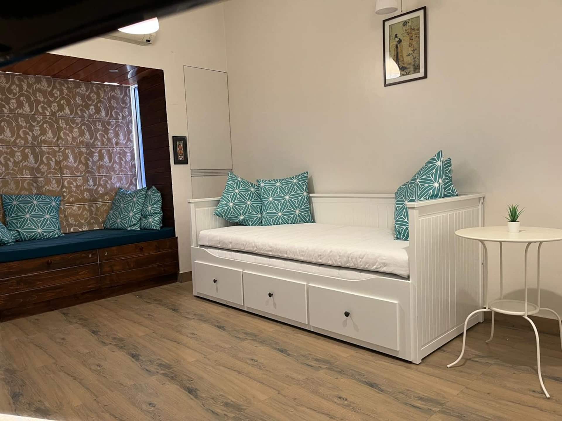 Modern Independent 1 BHK flat in Koregaon Park