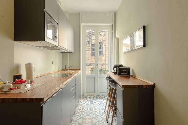 Bright Apartment near Duomo Square – 4 Guests gallery image 4