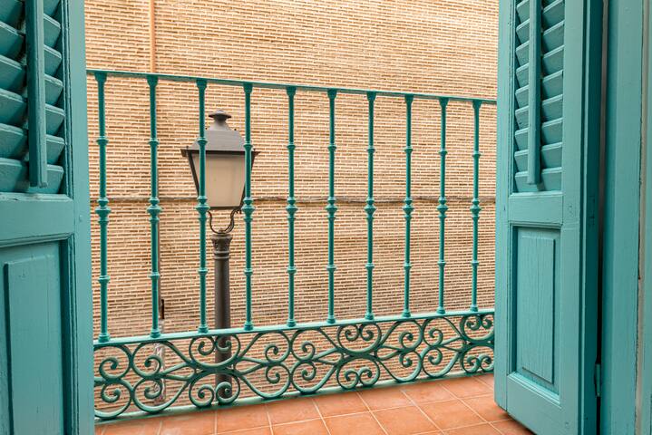 Gran Via XVI 4BR 4BH gallery image 2