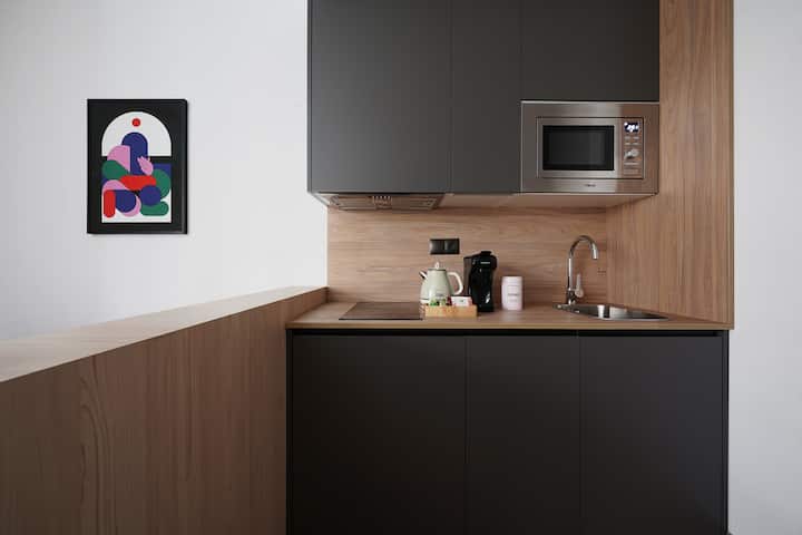 Numa | Medium Studio W/ Kitchenette & Living Area - Madrid