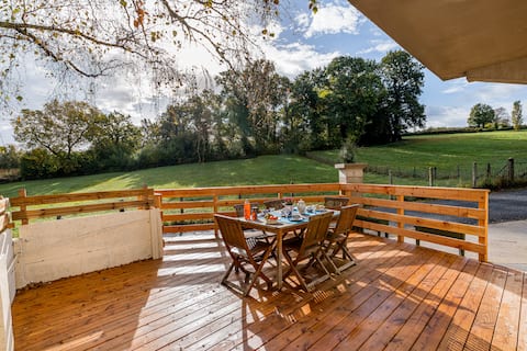Cottage in the meadows close to Vichy